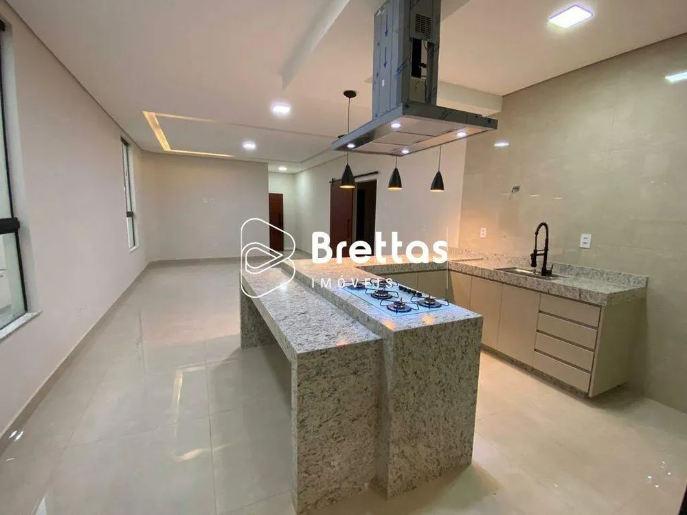Casa, 3 quartos, 193 m² - Foto 2
