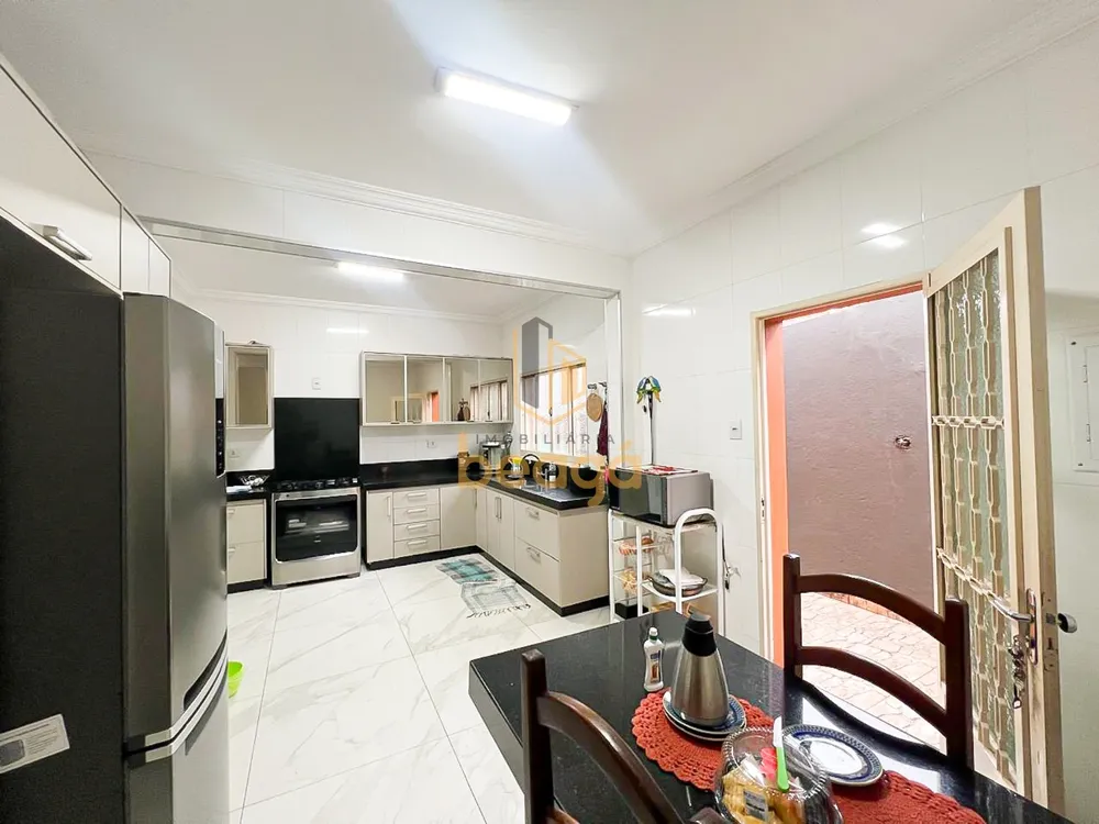 Casa, 4 quartos, 224 m² - Foto 4
