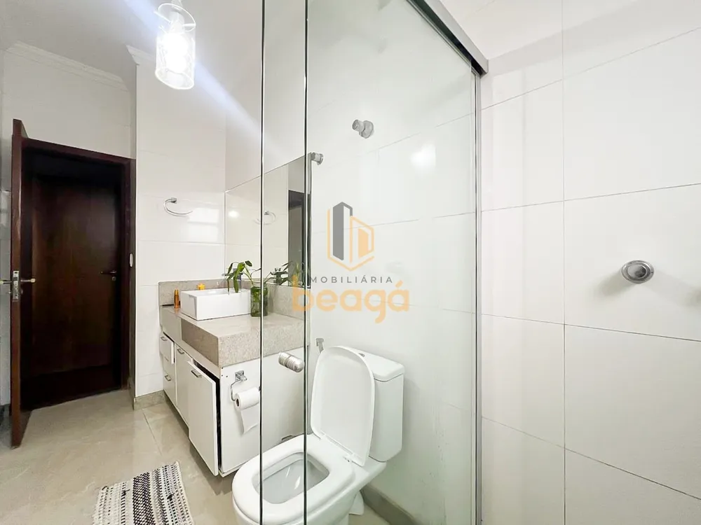 Casa, 4 quartos, 224 m² - Foto 1