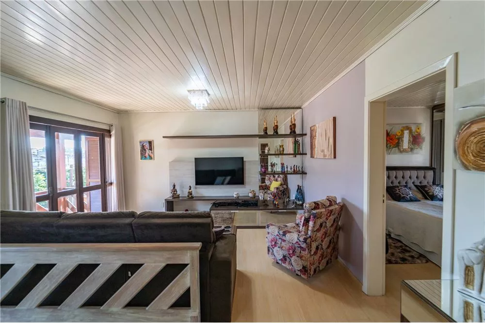 Casa à venda com 3 quartos, 302m² - Foto 8