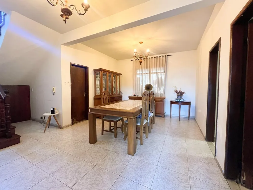Casa, 5 quartos, 365 m² - Foto 1