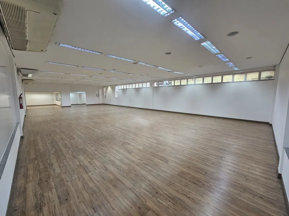 Loja-Salão, 650 m² - Foto 1