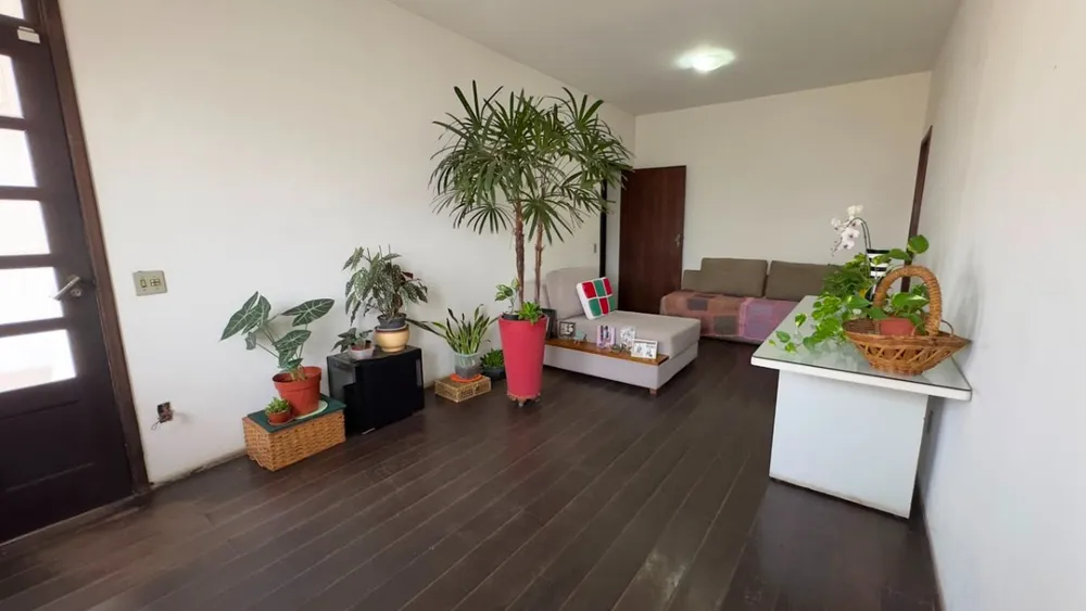 Casa, 7 quartos, 350 m² - Foto 1