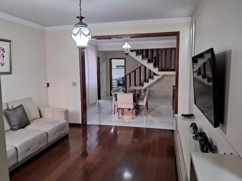 Casa, 4 quartos, 211 m² - Foto 2