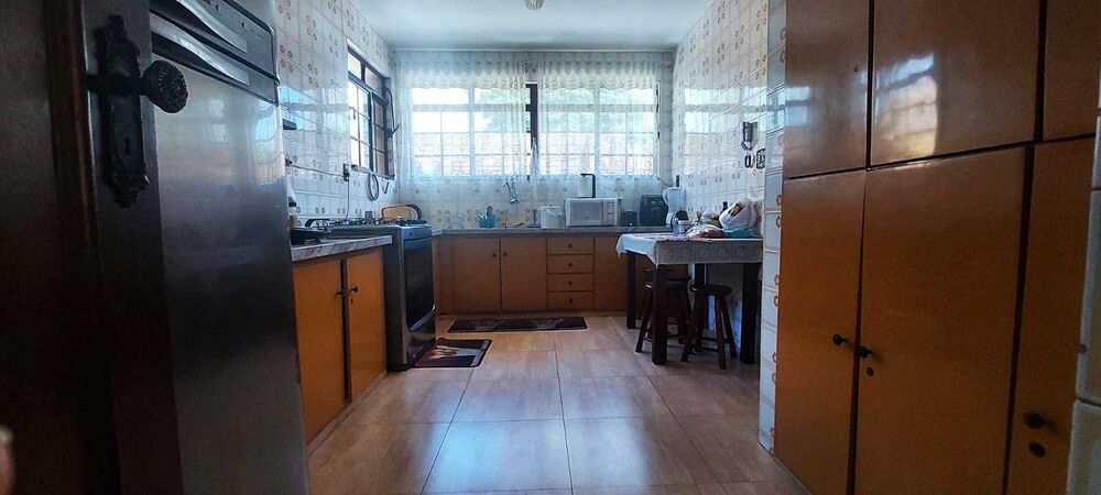 Casa à venda com 5 quartos, 250m² - Foto 4