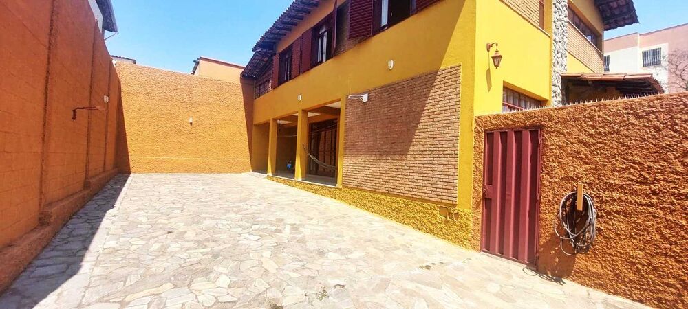 Casa à venda com 5 quartos, 250m² - Foto 8