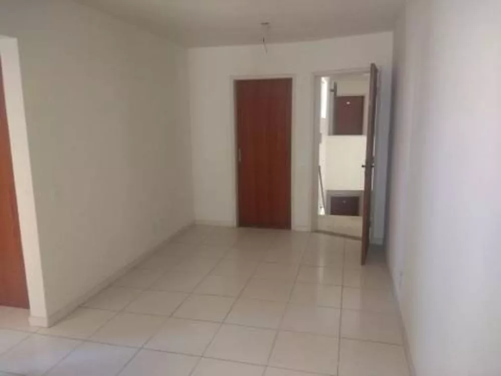 Apartamento à venda com 2 quartos, 55m² - Foto 2