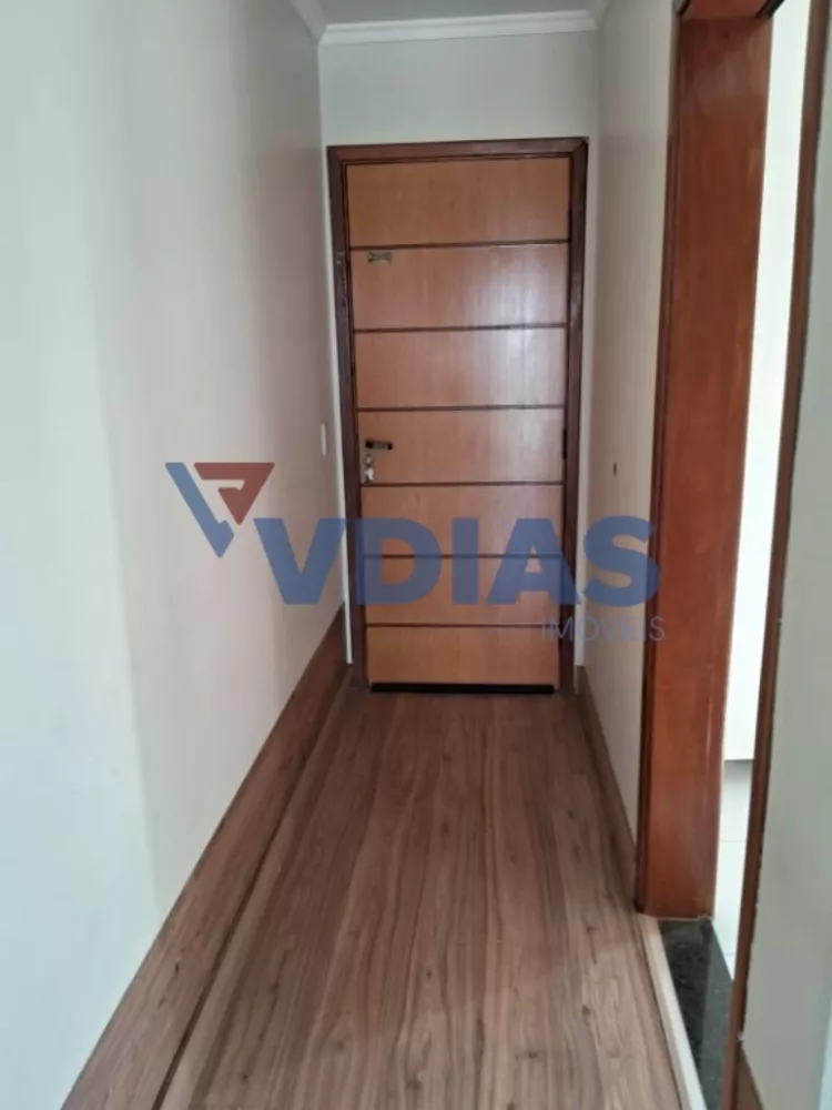 Apartamento à venda com 3 quartos, 85m² - Foto 2