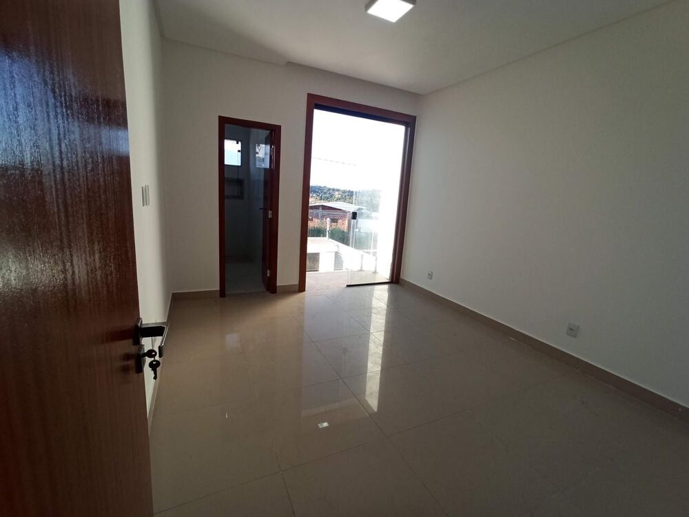Casa à venda com 3 quartos - Foto 3