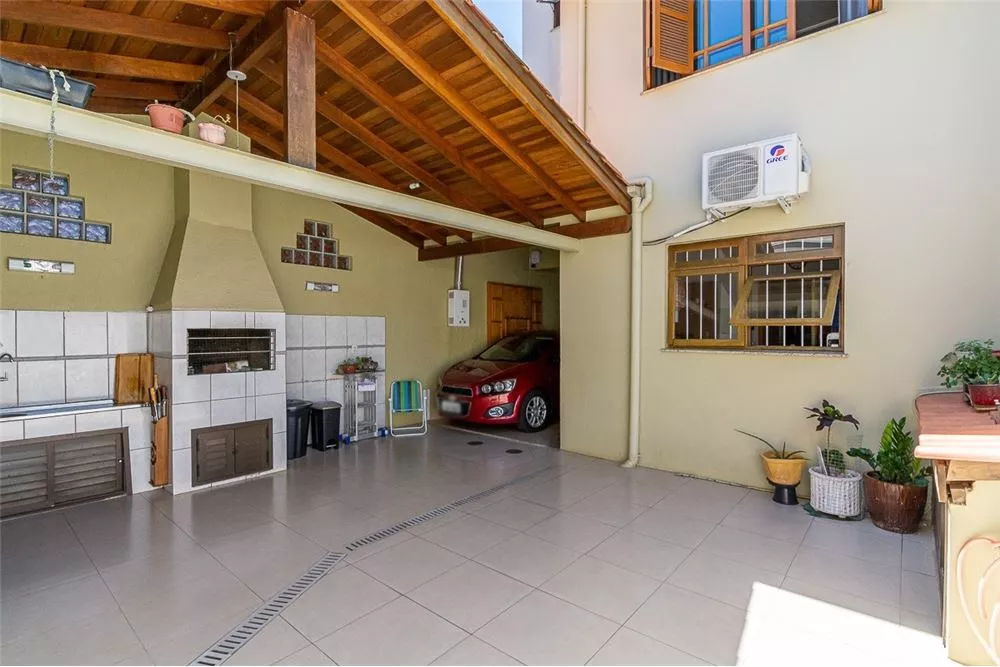 Casa à venda com 3 quartos, 250m² - Foto 19