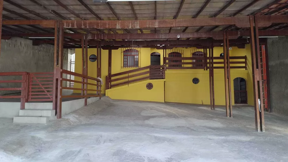 Casa para alugar com 4 quartos, 252m² - Foto 1