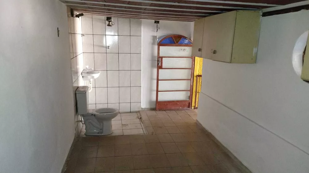 Casa para alugar com 4 quartos, 252m² - Foto 30