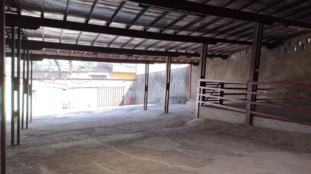 Casa para alugar com 4 quartos, 252m² - Foto 18