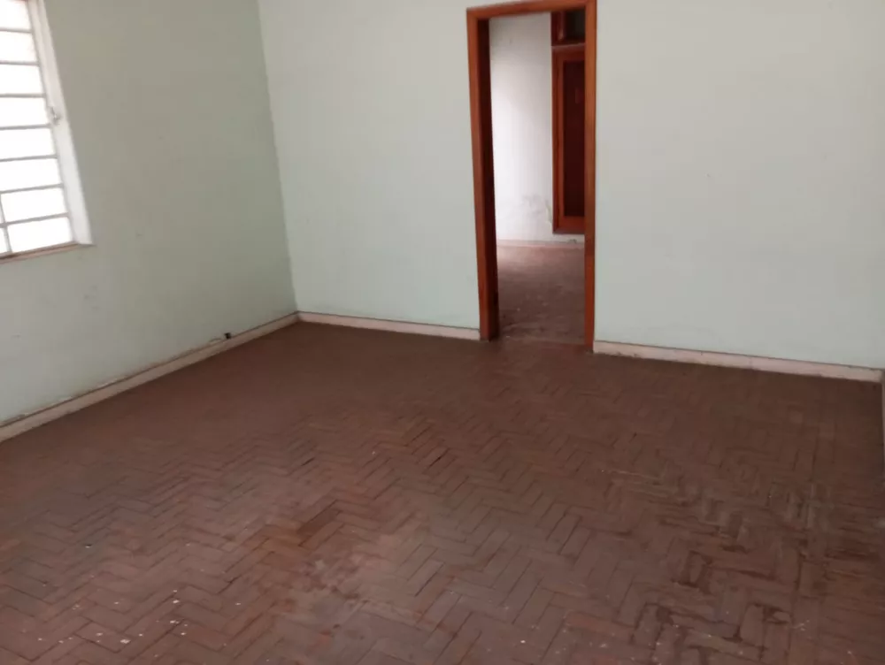 Casa à venda com 4 quartos, 200m² - Foto 7