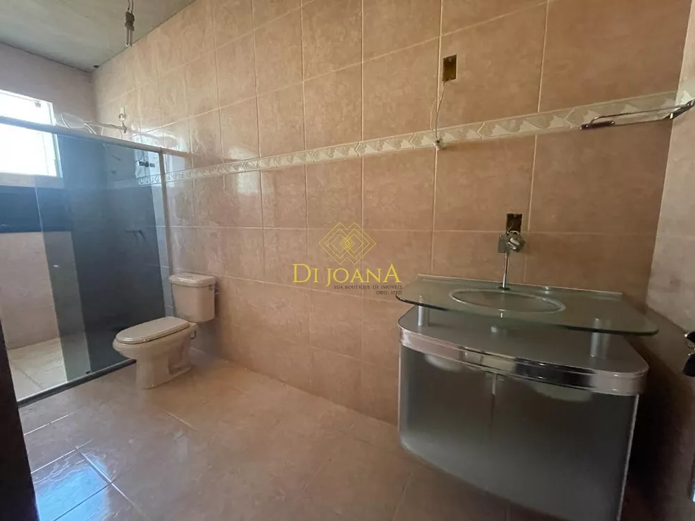 Casa à venda com 3 quartos, 360m² - Foto 1