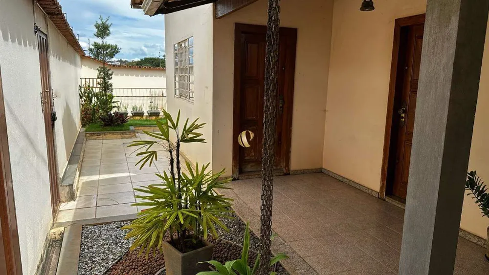 Casa, 4 quartos, 233 m² - Foto 2