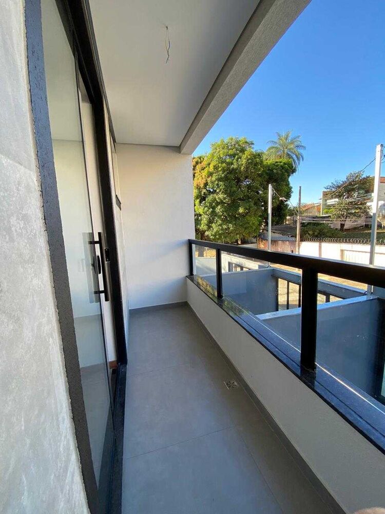 Casa à venda com 3 quartos, 93m² - Foto 4