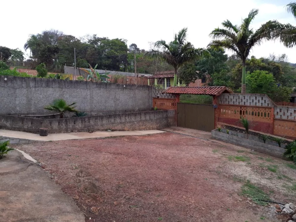 Chácara à venda com 3 quartos, 120m² - Foto 2