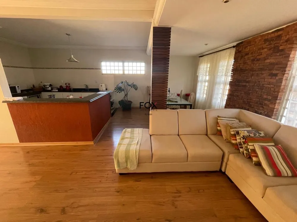Casa, 4 quartos, 328 m² - Foto 2