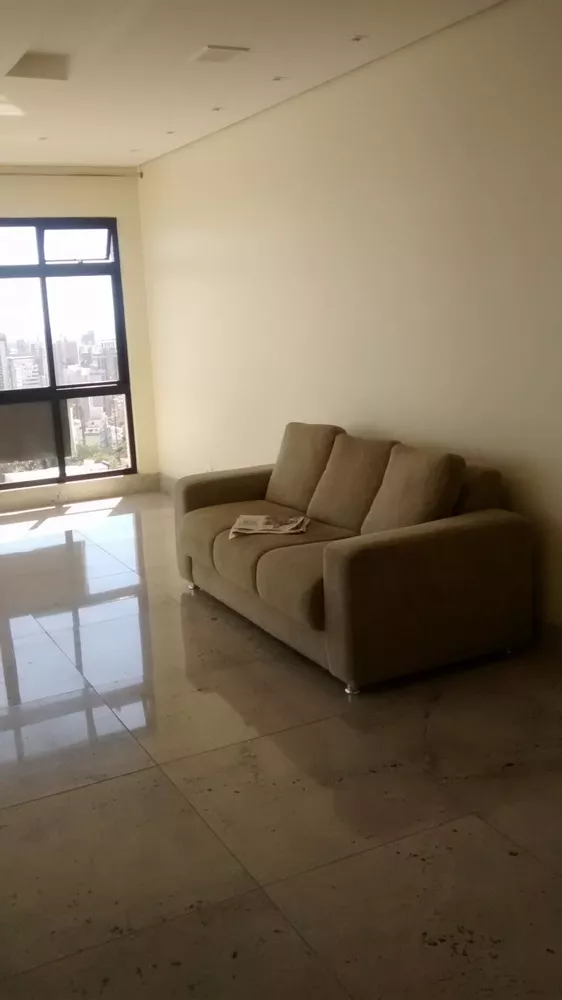 Apartamento à venda com 4 quartos, 207m² - Foto 2