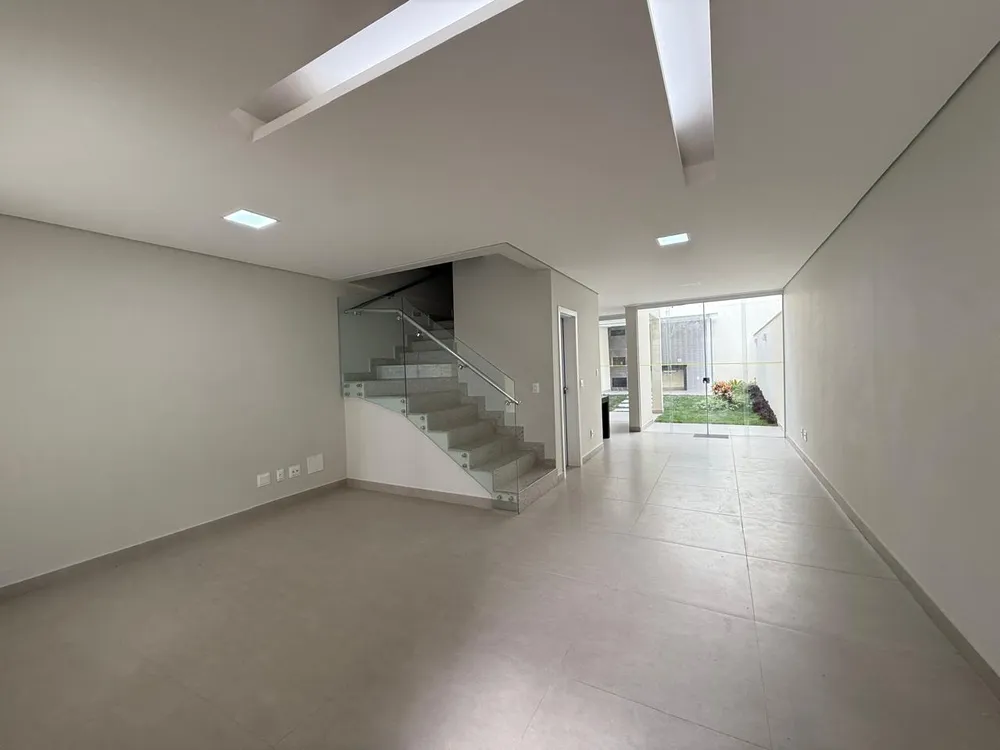 Casa, 4 quartos, 165 m² - Foto 1