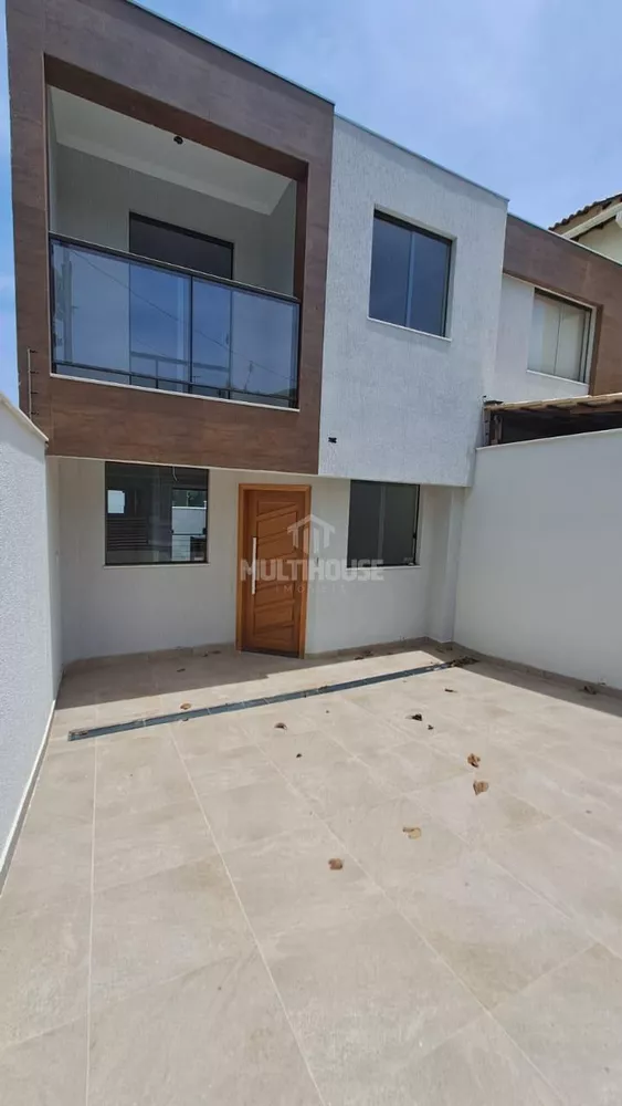 Casa à venda com 3 quartos, 100m² - Foto 1