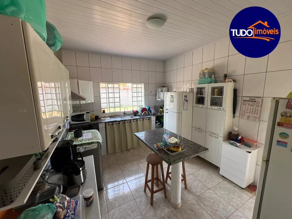 Casa à venda com 2 quartos, 1200m² - Foto 18