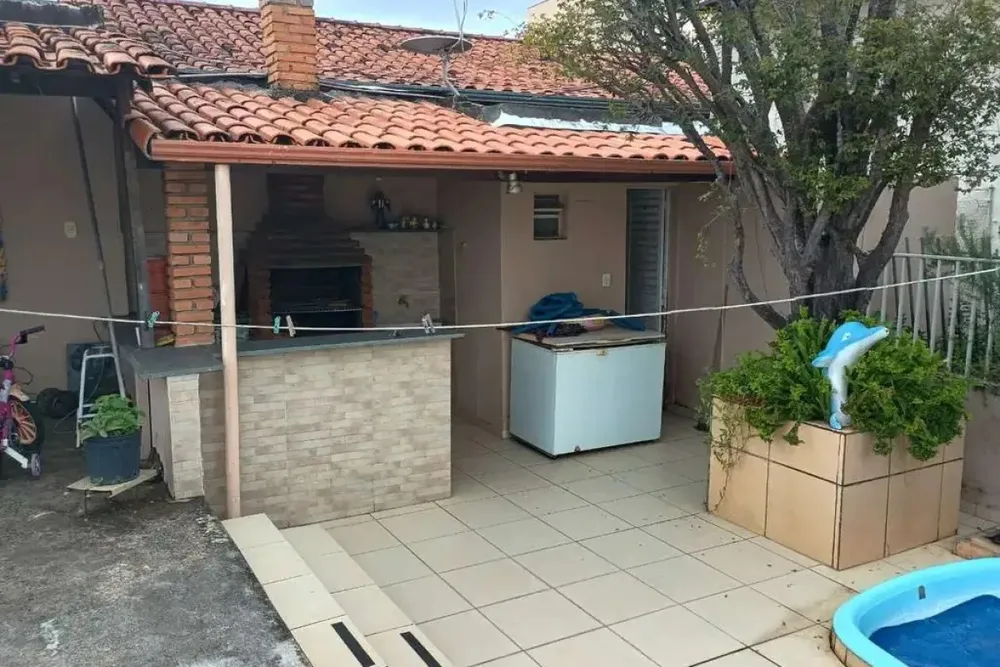 Casa, 3 quartos, 230 m² - Foto 1
