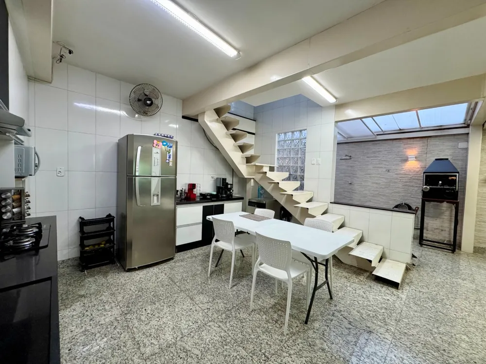 Casa, 3 quartos, 264 m² - Foto 11