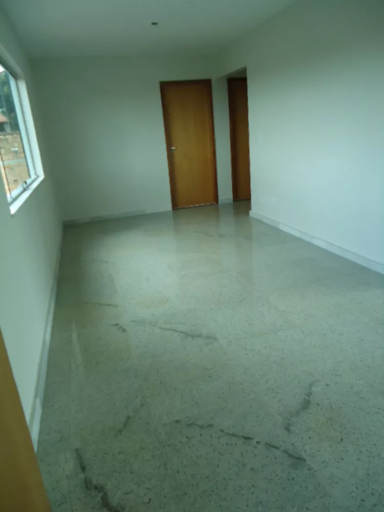 Apartamento à venda com 3 quartos, 75m² - Foto 3