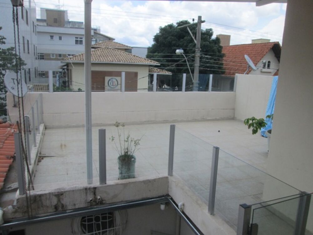 Casa à venda com 3 quartos, 209m² - Foto 8