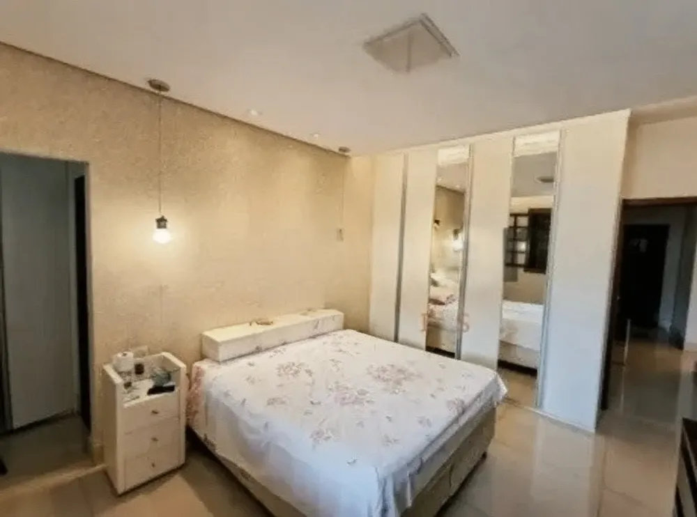 Casa, 5 quartos, 234 m² - Foto 2