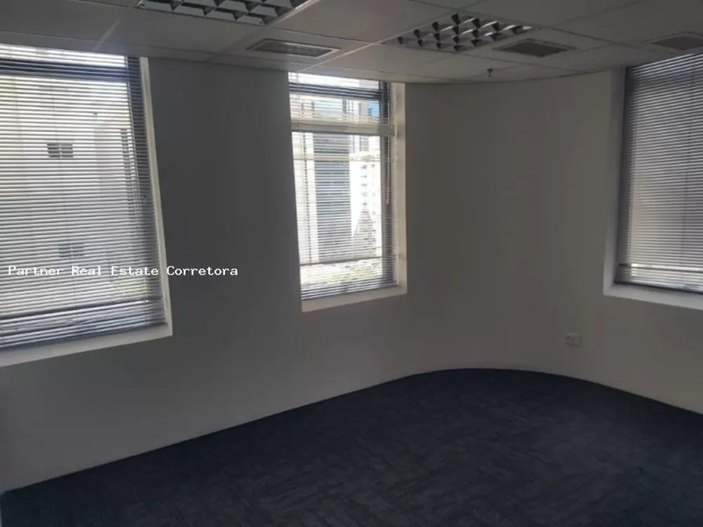 Conjunto Comercial-Sala à venda com 1 quarto, 104m² - Foto 12