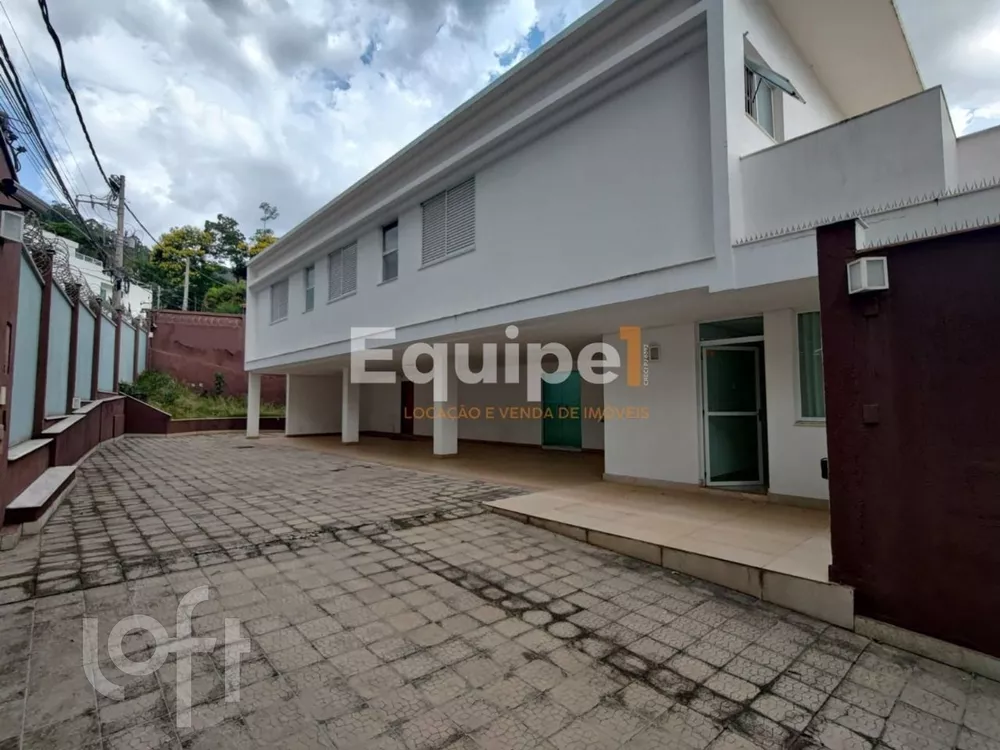 Casa à venda com 6 quartos, 620m² - Foto 2