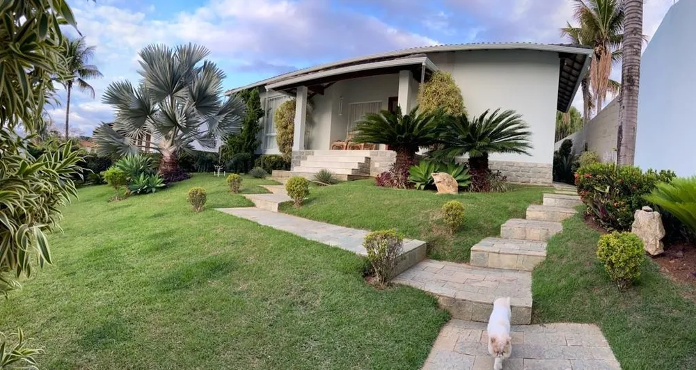 Casa, 4 quartos, 290 m² - Foto 1