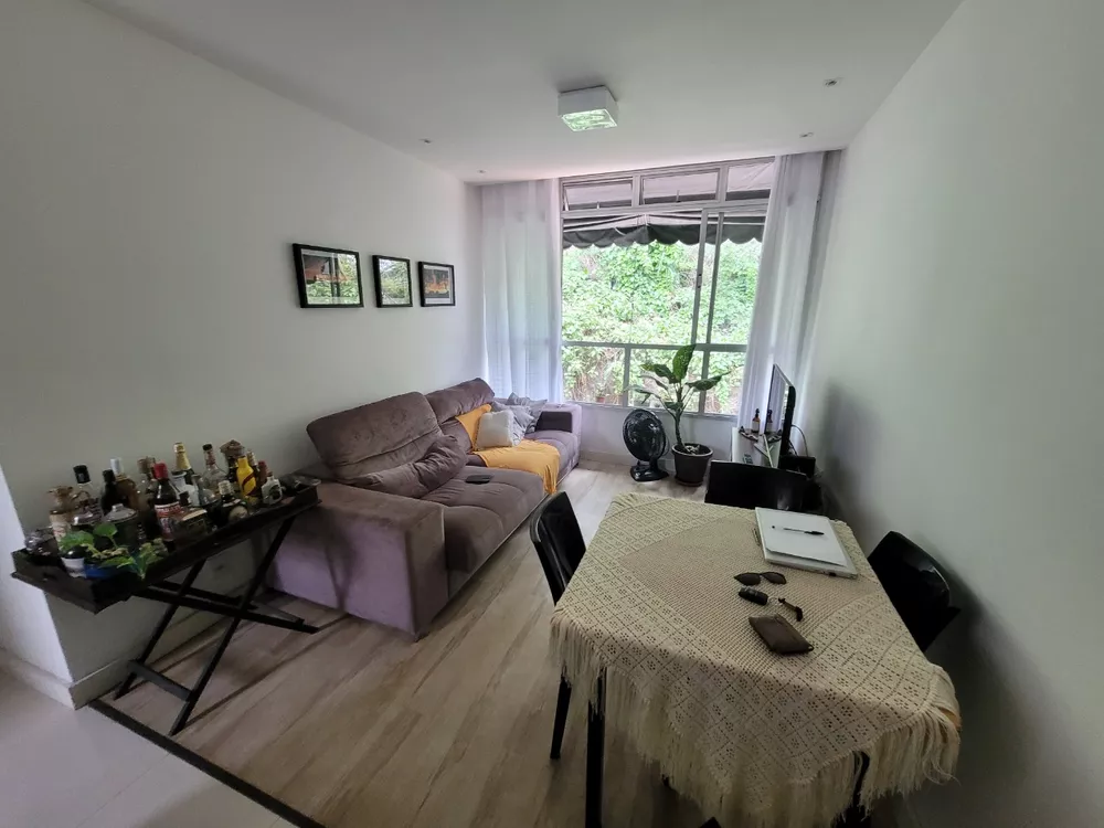 Apartamento à venda com 2 quartos, 62m² - Foto 3