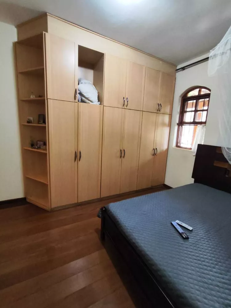 Casa à venda com 3 quartos, 270m² - Foto 10