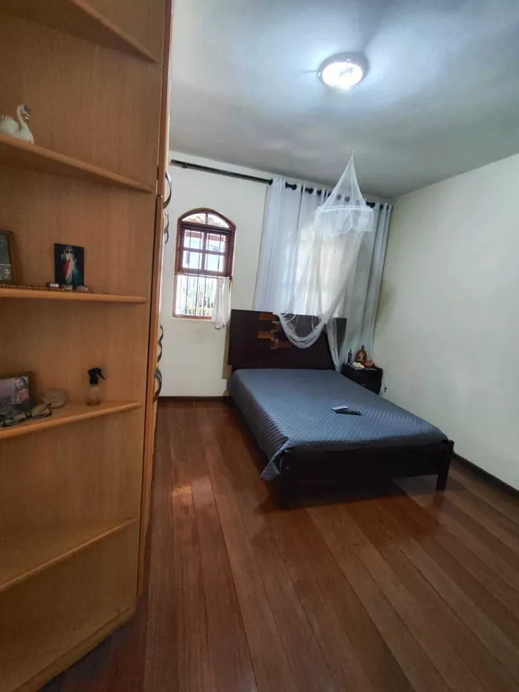 Casa à venda com 3 quartos, 270m² - Foto 14