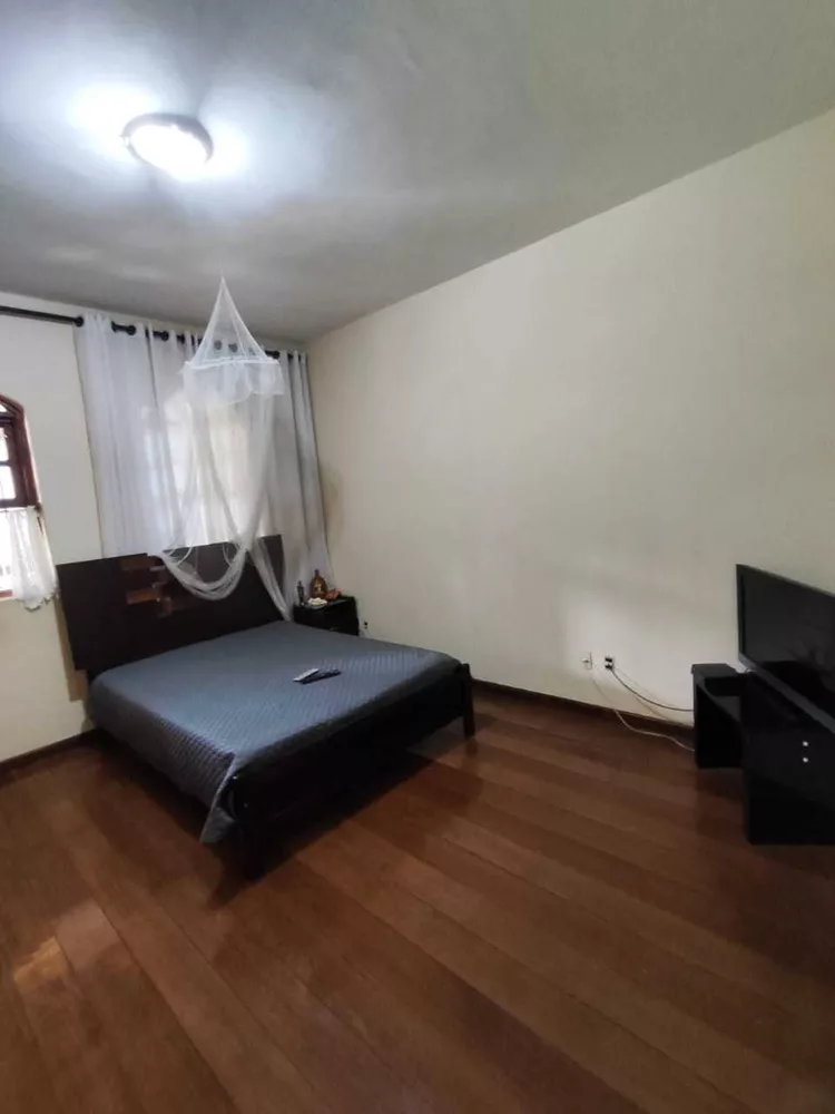 Casa à venda com 3 quartos, 270m² - Foto 18