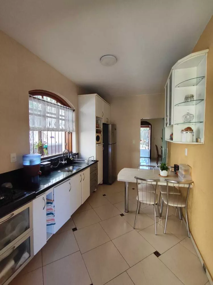 Casa à venda com 3 quartos, 270m² - Foto 22