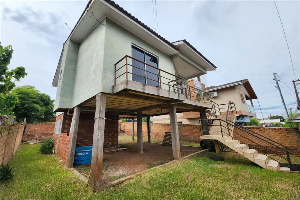 Casa à venda com 2 quartos, 360m² - Foto 1