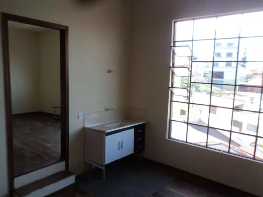 Prédio Inteiro à venda com 5 quartos, 700m² - Foto 1