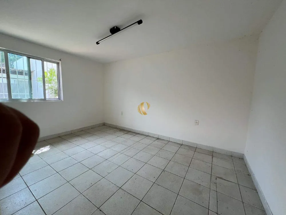 Casa, 8 quartos, 225 m² - Foto 11