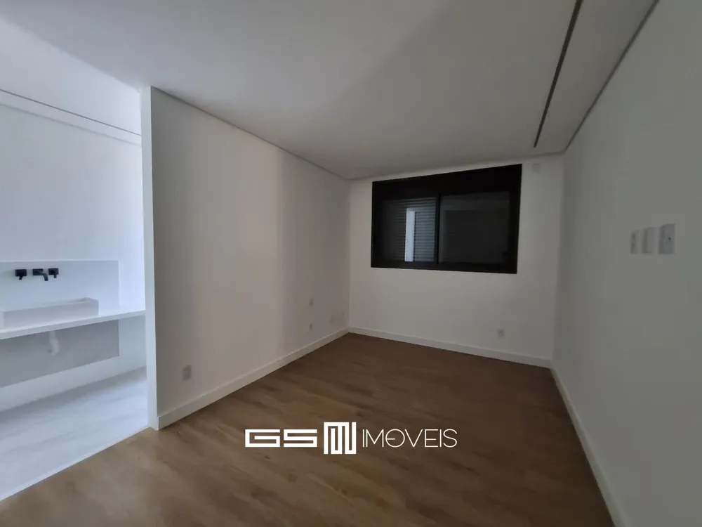 Cobertura, 3 quartos, 220 m² - Foto 8