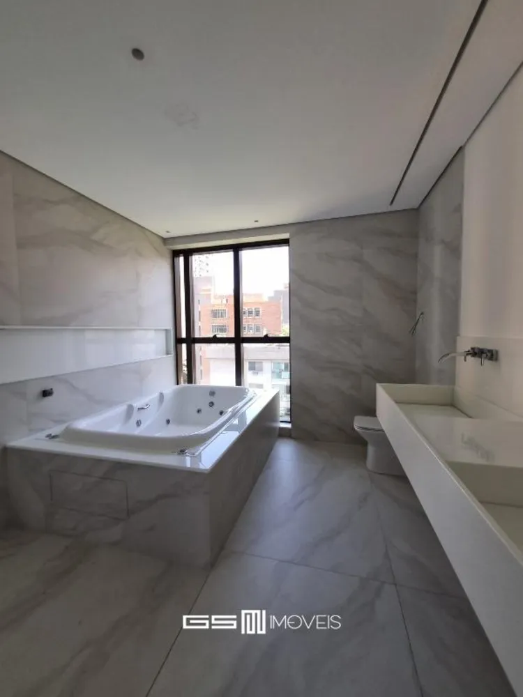 Cobertura, 3 quartos, 220 m² - Foto 11
