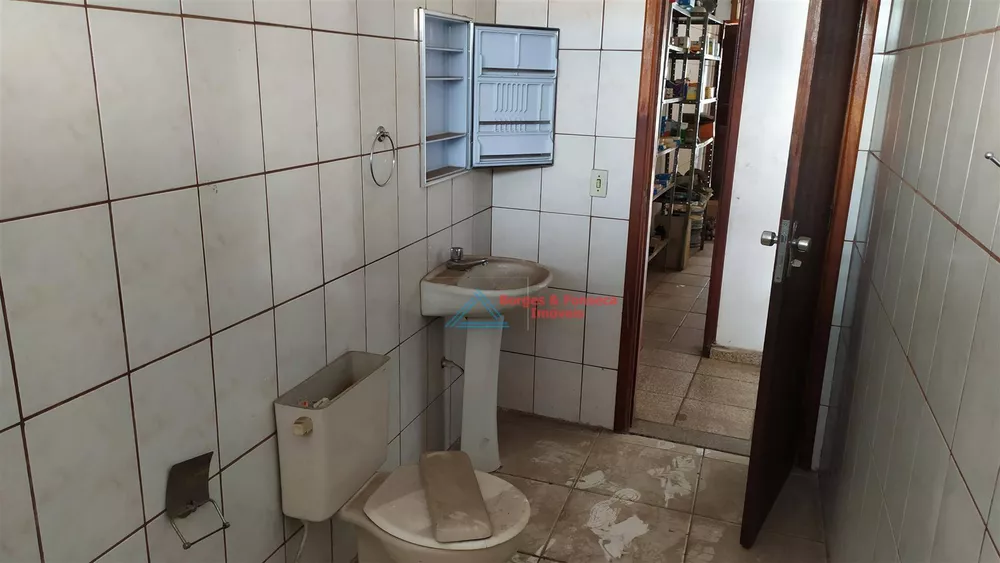 Casa à venda com 2 quartos, 300m² - Foto 16