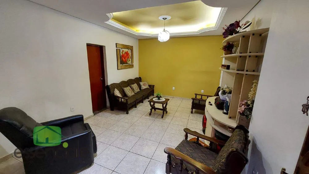 Casa, 4 quartos, 250 m² - Foto 2