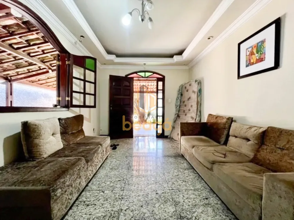 Casa, 3 quartos, 208 m² - Foto 2