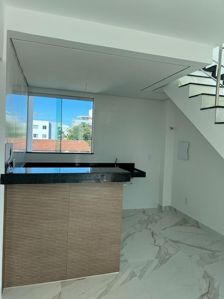 Cobertura à venda com 2 quartos, 110m² - Foto 2