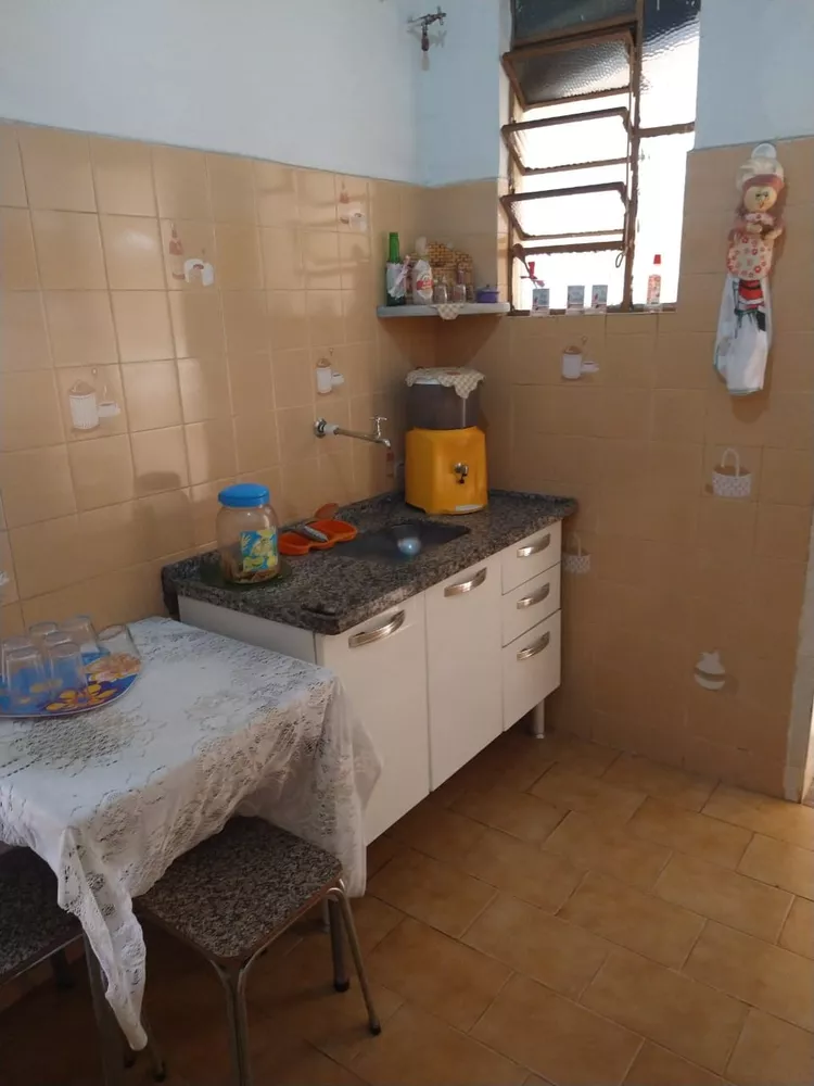 Casa à venda com 3 quartos, 250m² - Foto 4